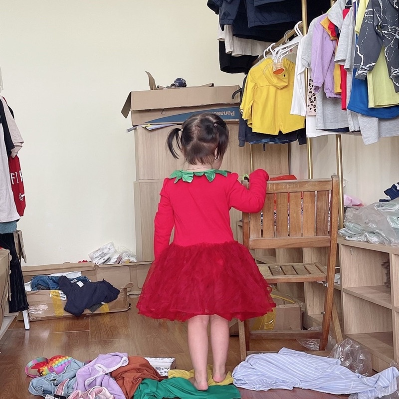 Body váy dâu tây kèm mũ Hm