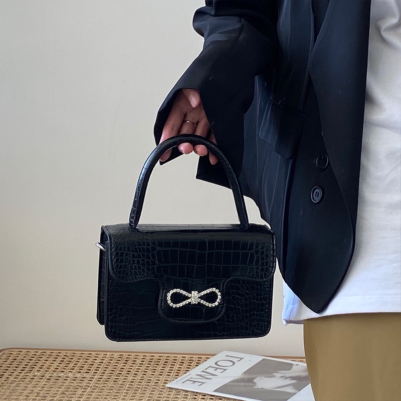 Mischa Túi Xách Da PU Dáng Vuông Màu Trơn Họa Tiết Da Cá Sấu Phối Dây Xích Đơn Giản Đa Ứng Dụng