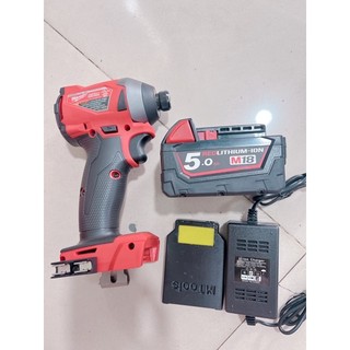 Trọn bộ Milwaukee 2853 pin đóng mới.pin đóng sạc adrapter