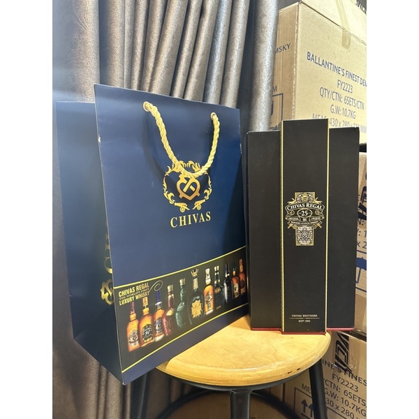 (35x25x15cm) TÚI GIẤY đựng R.ượu Chivas tổng hợp