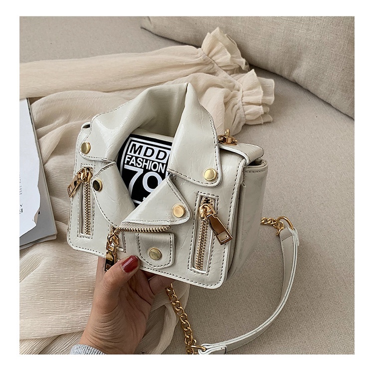 Túi đeo chéo IELGY chuỗi xích thời trang