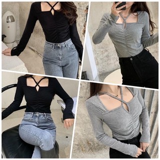 Áo croptop kiểu tay dài cổ tim vuông