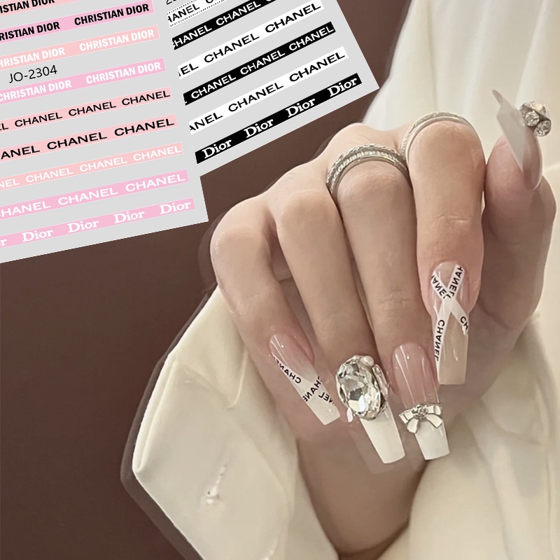 Sticker miếng dán móng nail logo thương hiệu sang trọng