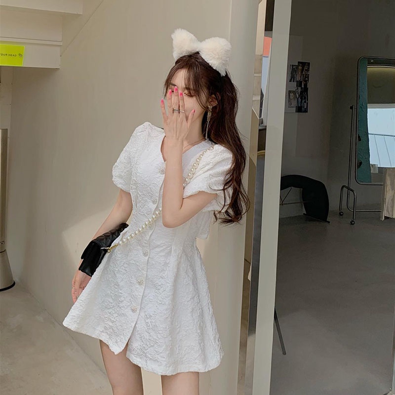 IELGY IELGY Đầm Cổ Chữ V Hở Eo Dập Nổi Họa Tiết Ba Chiều Phong Cách Pháp Thời Trang Cho Nữ Lưng