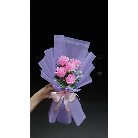 HOA SÁP .HỘP GỒM 50 ĐẦU BÔNG HOA HỒNG SÁP THƠM VĨNH CỬU .