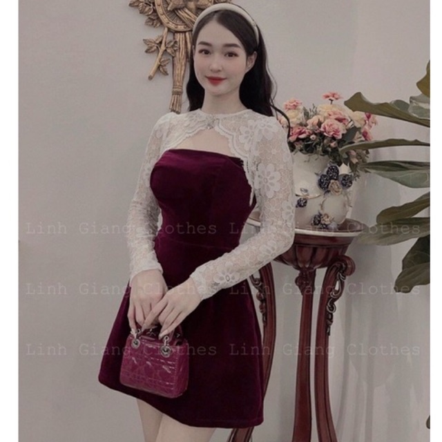 Váy nhung khoét ngực phối tay ren sang chảnh