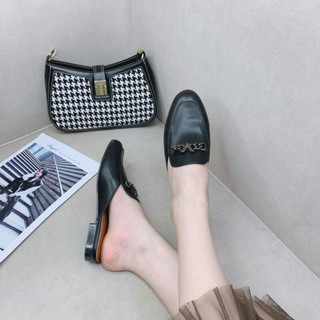 Hàng về có sẵn!!!sục da khóa xích chữ v siêu đẹp