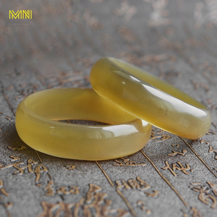 Vòng sừng đeo tay phong thủy bản trơn liền bản ky 5,5-7,5cm dày 0,6cm (Trắng lưa ngẫu nh) phong thủy - tài lộc - bình an