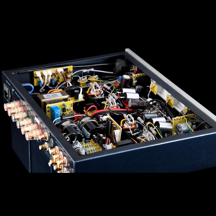 Muzishare X7 KT88 amplifier