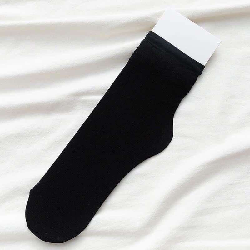 Tất lửng trơn màu nữ kết hợp giày marry jane