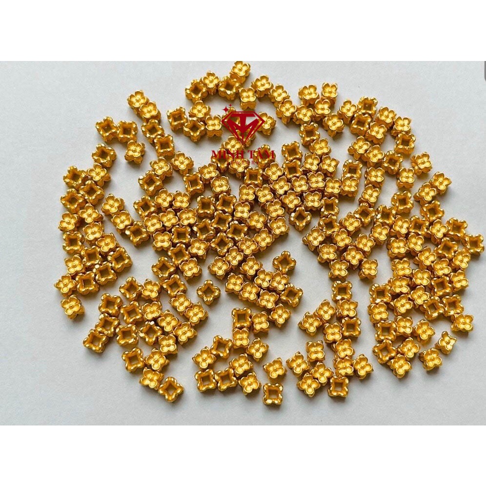 Charm chặn hình hoa lập phương bạc xi vàng