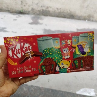 Bánh xốp phủ socola sữa kitkat nestle hộp 102g mẫu tết 2023