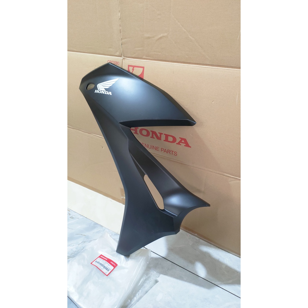 Cánh yếm bên trái - bửng yếm HONDA WINNER X năm 2019-2020 màu Đen nhám. *NHA76*