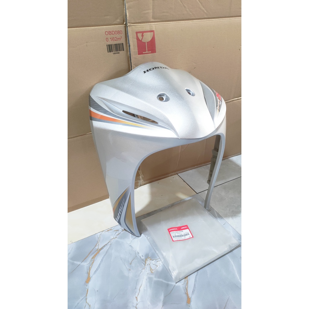 Bộ ốp trước - quây nạ trước HONDA WAVE S110 năm 2011 màu Bạc. *NH411* 64200KWWE20ZB