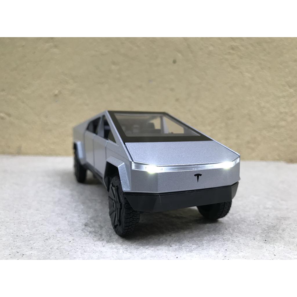 Mô hình xe bán tải Tesla Cybertruck 2023 1:32