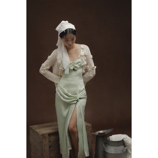 Váy kiểu nữ hai dây xẻ tà The Country Say Beach Dress vải lụa nhung trắng/xanh