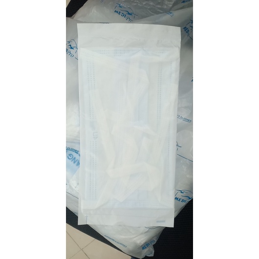 Khẩu trang y tế có dây buộc