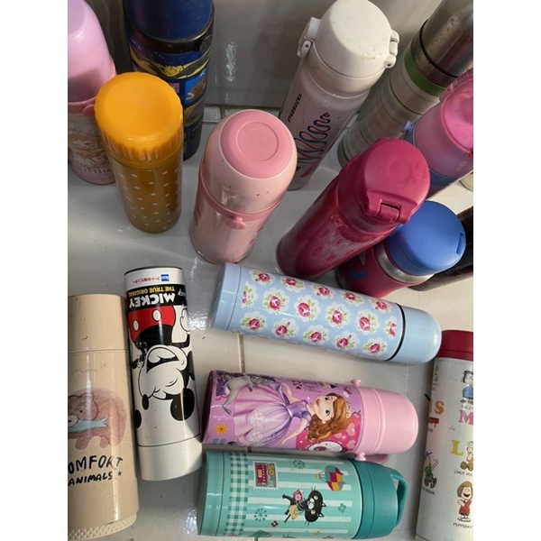 Bình nước từ Nhật sắc màu cho trẻ em..