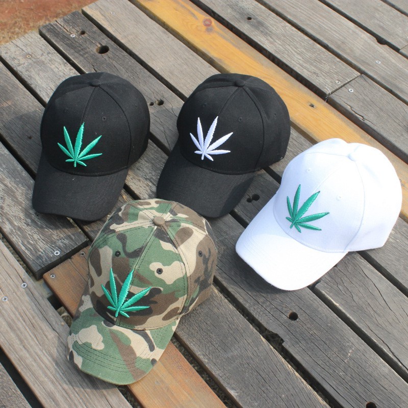 Mũ Lưỡi Trai Thêu Lá Phong Cách Hàn Quốc