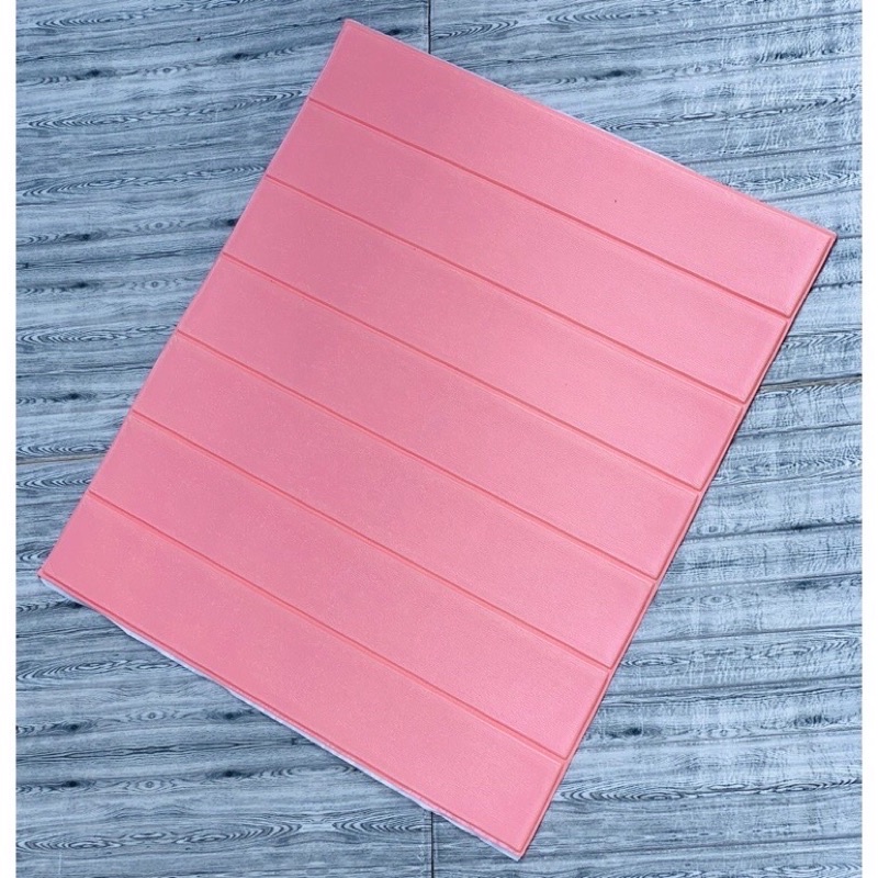Xốp dán tường 3d giả vân gỗ nhiều màu, dày 7mm kích thước 70x77cm