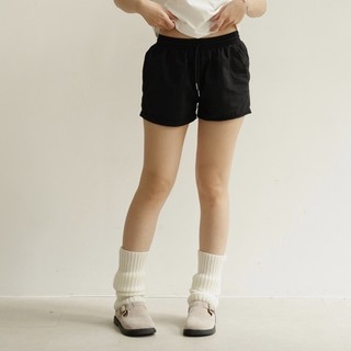 Quần short nữ màu kem/đen BASIC LOGO SHORT STANCLUB
