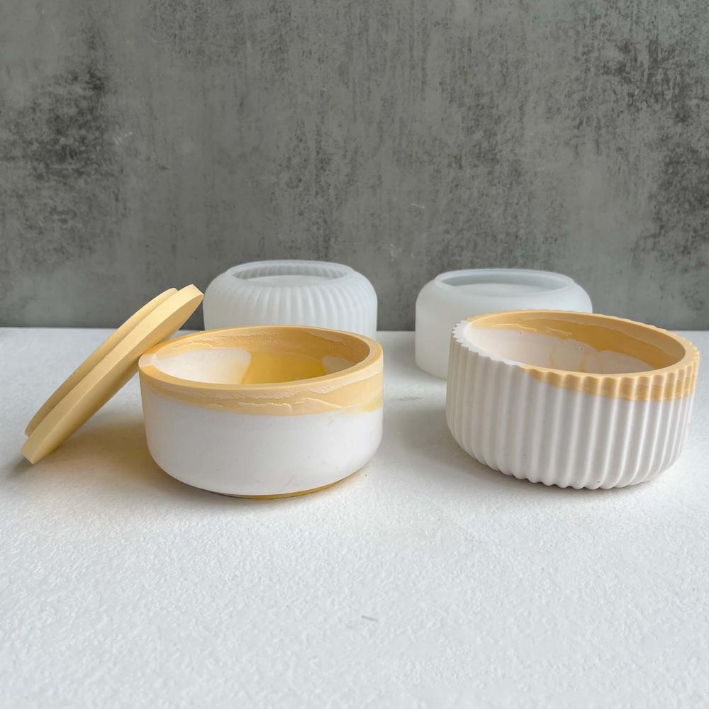 Khuôn Làm Nến Hình Tròn Có Nắp Bằng Silicone DIY