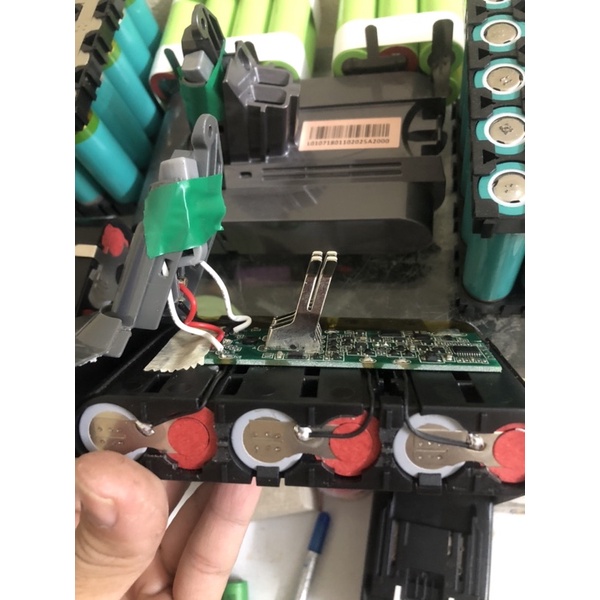 Pin máy hút bụi dyson v6