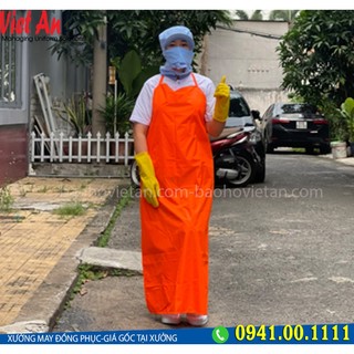 Quần áo kèm nón thủy sản hàng may kèm găng tay vàng và ủng trắng nhựa dẻo