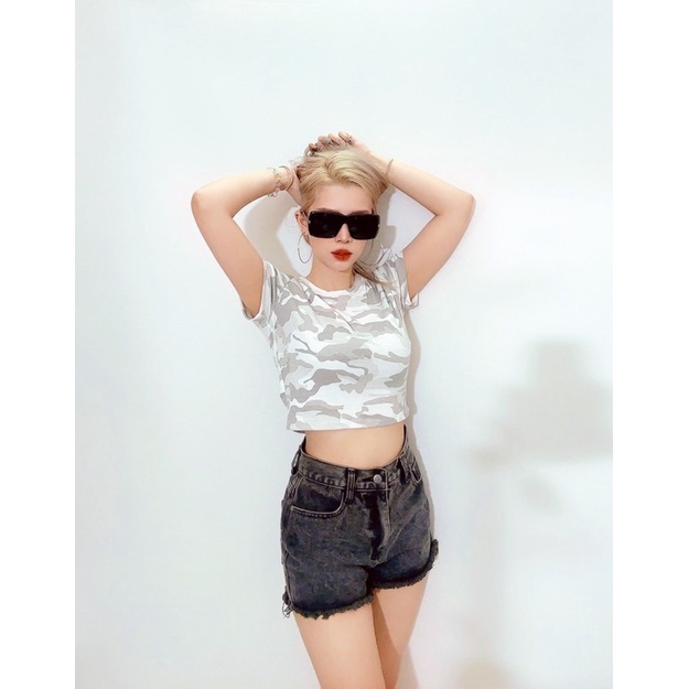 Áo croptop ôm thun bo gân lính xám