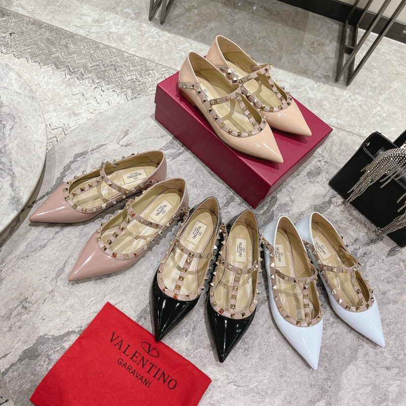 Valentino Giày Búp Bê Mũi Nhọn Đính Đinh Tán Thoải Mái Thời Trang