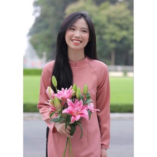 áo dài lụa tằm truyền thống