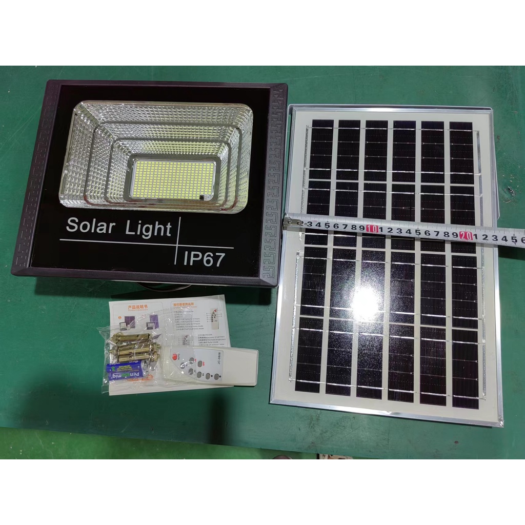 Đèn Led Năng Lượng Mặt Trời 300W có điều khiển Dây dài 5m