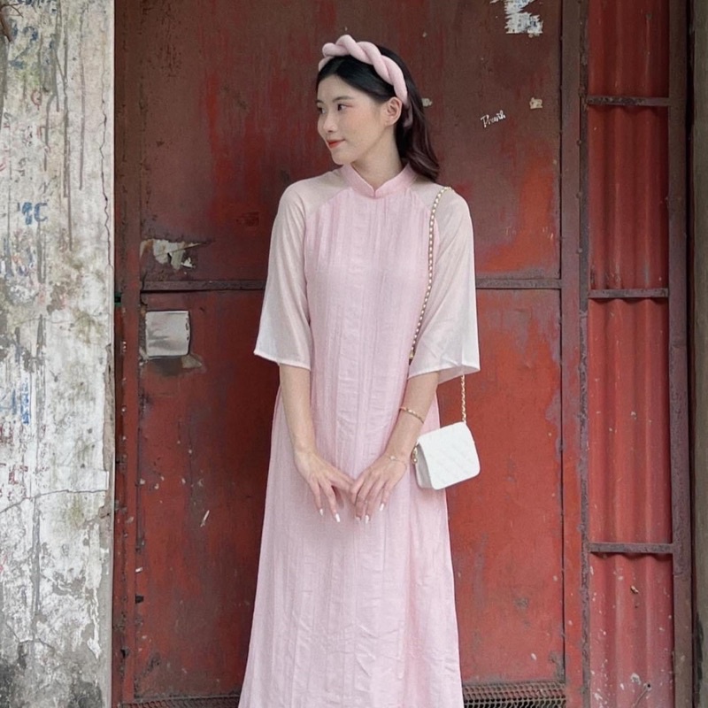 Áo Dài cách tân dáng suông kèm mấn đội