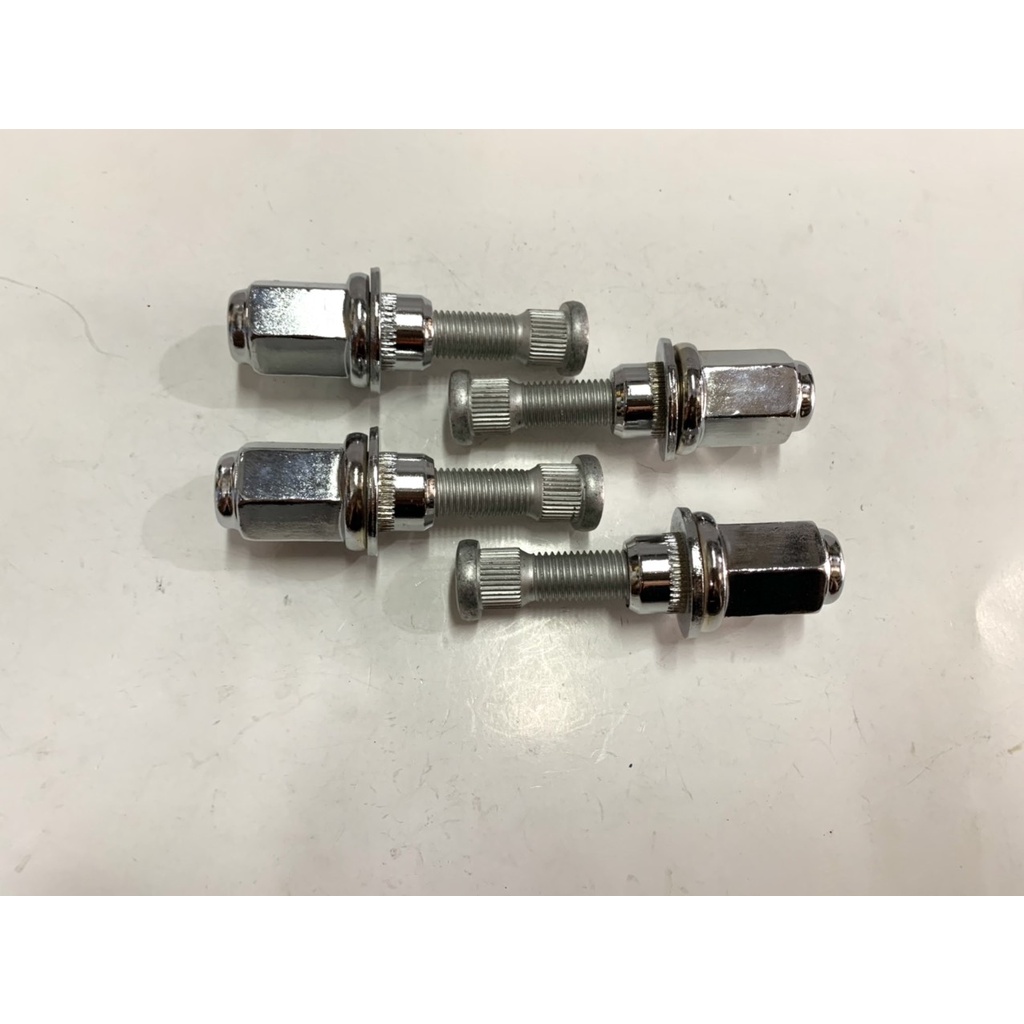 Bộ Cốt Tán Tắc Kê, Bulong Bánh Xe Toyota INNOVA