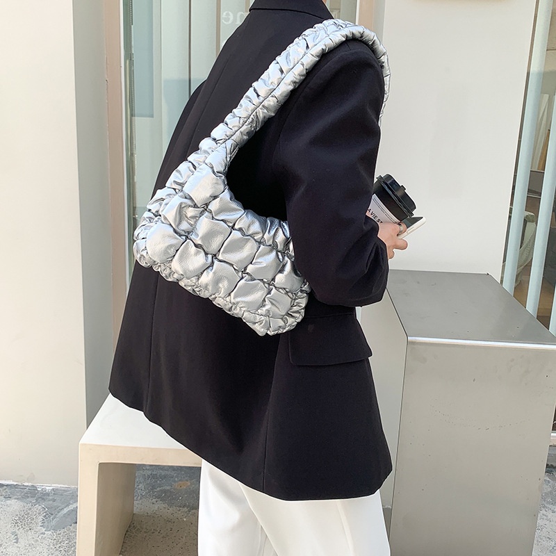 Túi Đeo Vai Bằng Da Mềm Thiết Kế Hình Thoi Đơn Giản Dễ Phối Đồ Cho Nữ