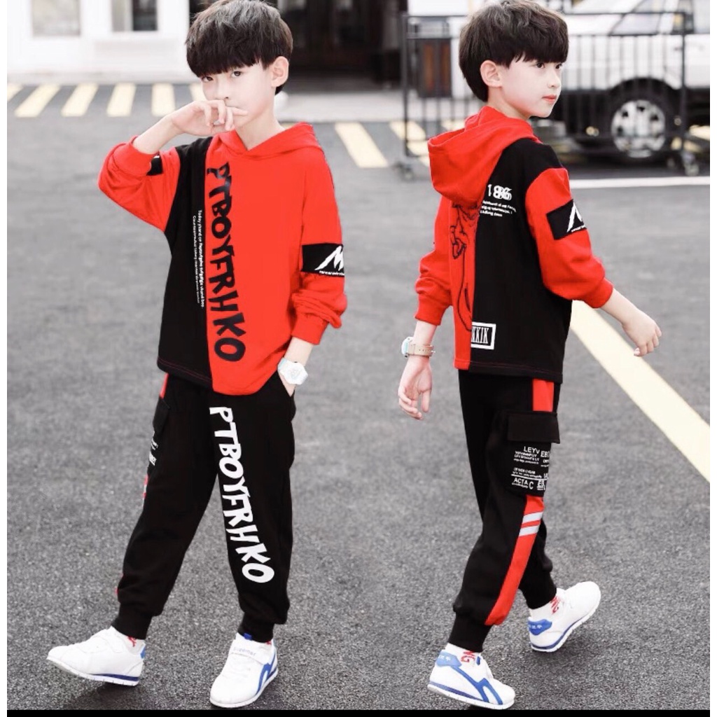 Bộ bé trai phối đỏ có mũ