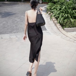 MAYBI Đầm midi suông lụa 2 dây khoét lưng