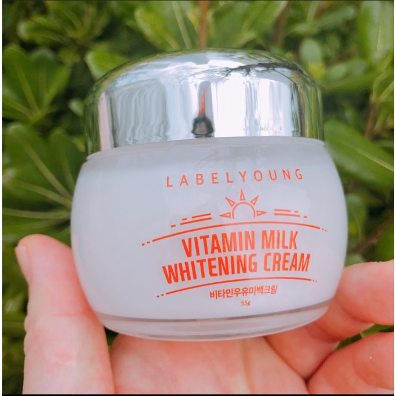 Kem dưỡng trắng da Vitamin Milk Whitening Cream của Label Young