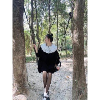 Váy nhung cổ ren xoè 2022