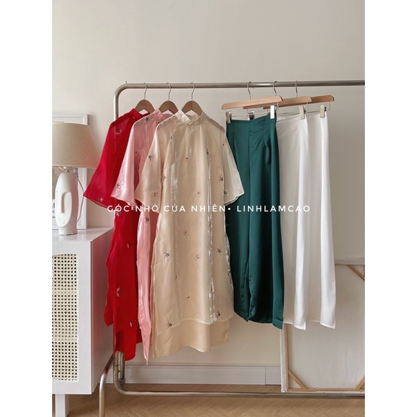 Set Áo Dài Cách Tân Voan Tơ Thêu Hoa Cổ 4 Tà Tay Lỡ Kèm Quần Lụa Đẹp