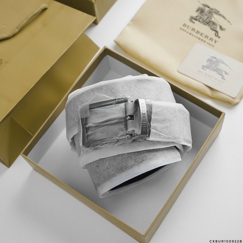 NỊT BURBERRY DƯ XỊN