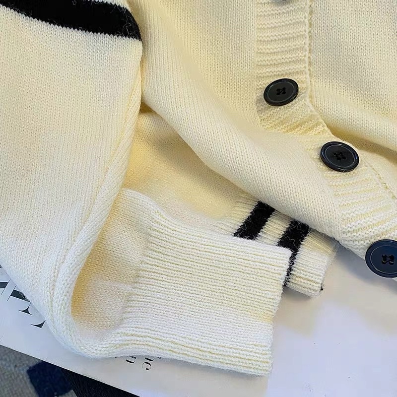 Áo khoác len học sinh nữ tay sọc ngang 2 bên len dày dặn