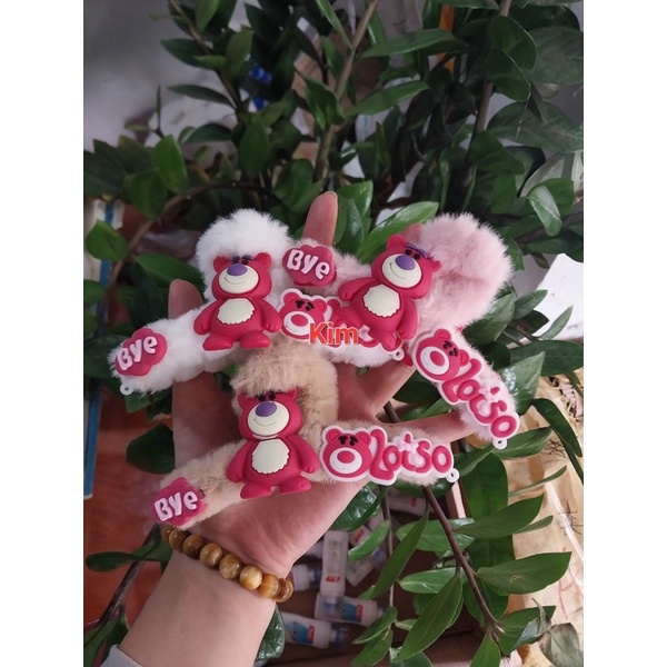 Kẹp tóc phủ lông hình Gấu dâu tây lotso nữ đẹp hot trend Hàn Quốc dễ thương