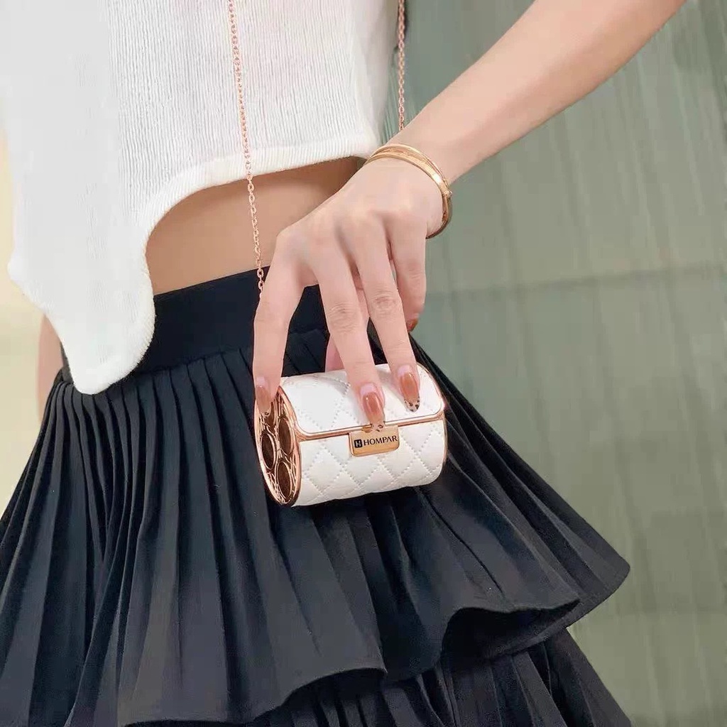 MVP2836 Sét 4 son môi màu sắc tươi sáng dưỡng ẩm không phai màu kèm túi xích da mềm xin xắn làm quà tặng bạn gái