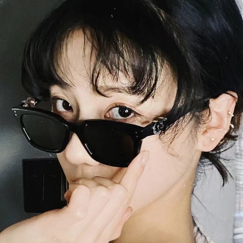 Kính Mát Thời Trang Mới Năm 2023 Gọng Vuông Nhiều Màu Sắc Dành Cho Nam Nữ