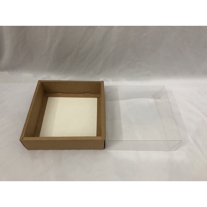 Hộp quà tặng mặt kiếng/nắp mica kích thước 21,8x21,8x6,5 cm/hộp