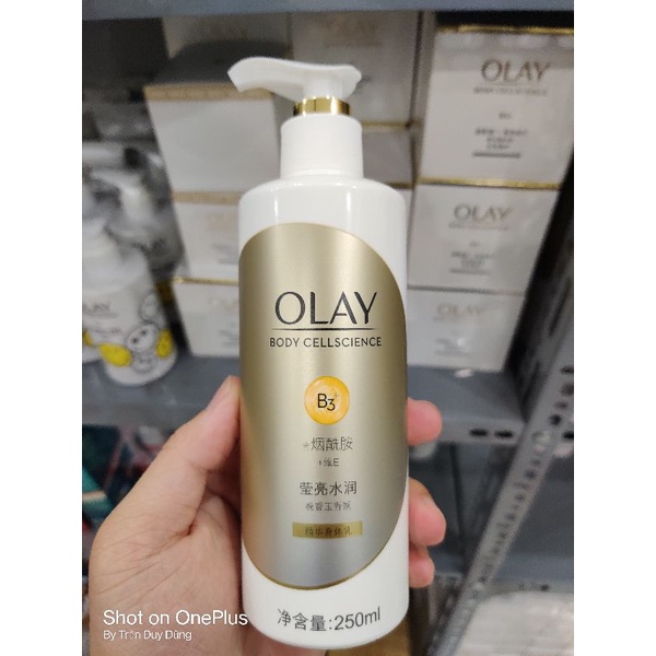 Sữa tắm/Dưỡng thể dưỡng trắng mờ thâm Olay B3 Vitamin C | BigBuy360 - bigbuy360.vn