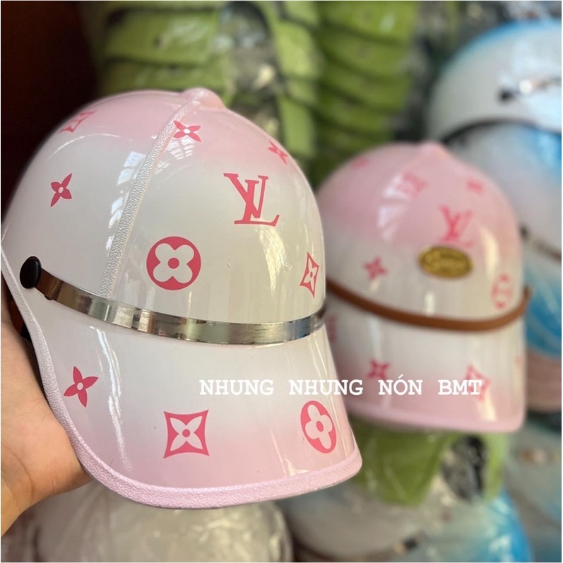 Nón kết bảo hiểm loang hồng nhạt in hình lv có khoét lỗ sau tóc
