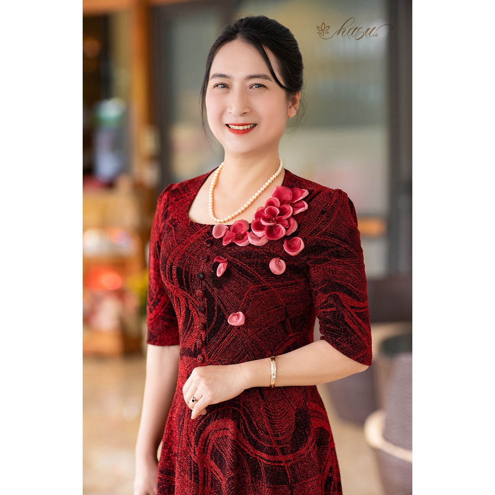 Váy trung niên/ Đầm trung niên DV24 thun nhũ đính hoa đỏ