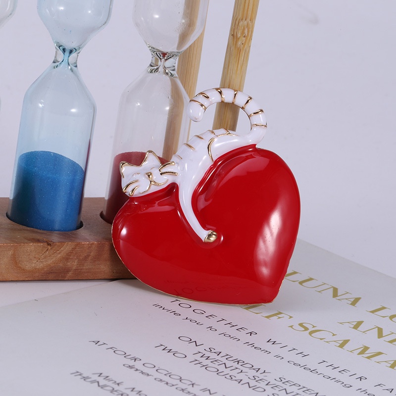 Trâm Cài Áo Hình Mèo Trắng Đen Hoạt Hình Sáng Tạo